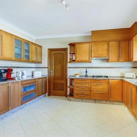 Villa Mikael - Free Wi-Fi - Aircon - Private Pool By Bedzy Albufeira Luaran gambar