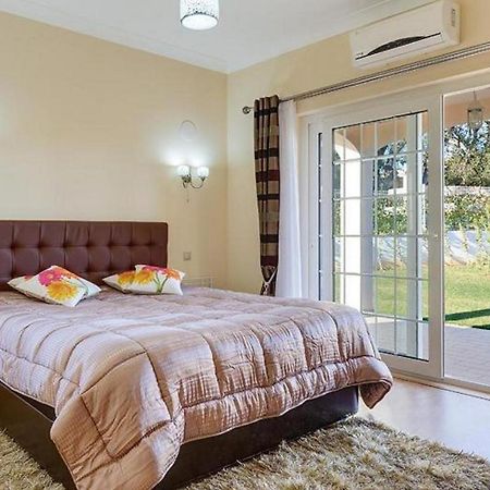 Villa Mikael - Free Wi-Fi - Aircon - Private Pool By Bedzy Albufeira Luaran gambar